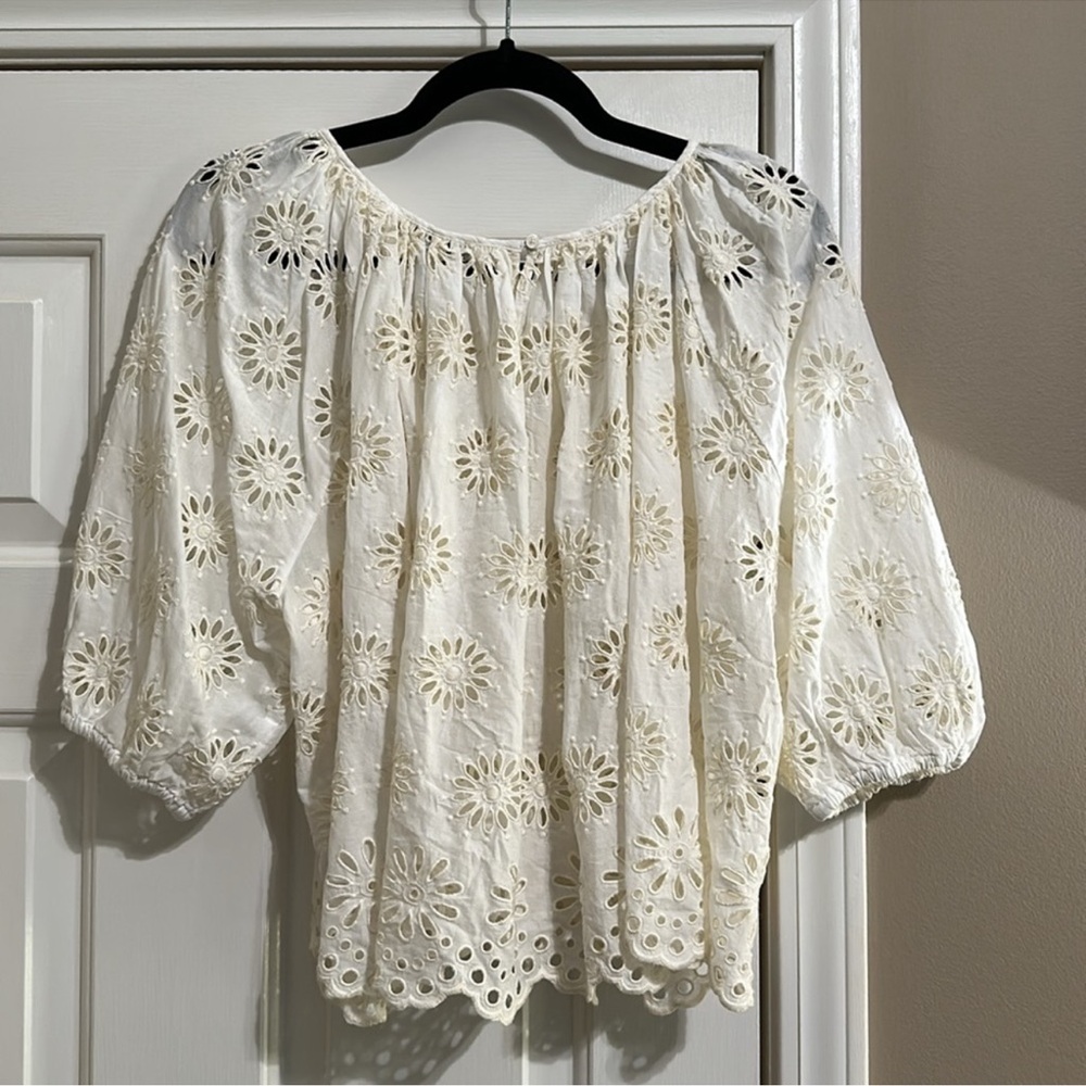 Madewell Embroidered Shirred Puff-Sleeve Top in Floral Eyelet - Picture 7 of 8